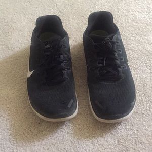Used Nike free runs